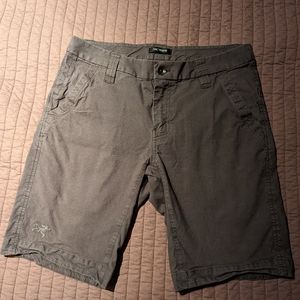 Arc'teryx Shorts Size 32